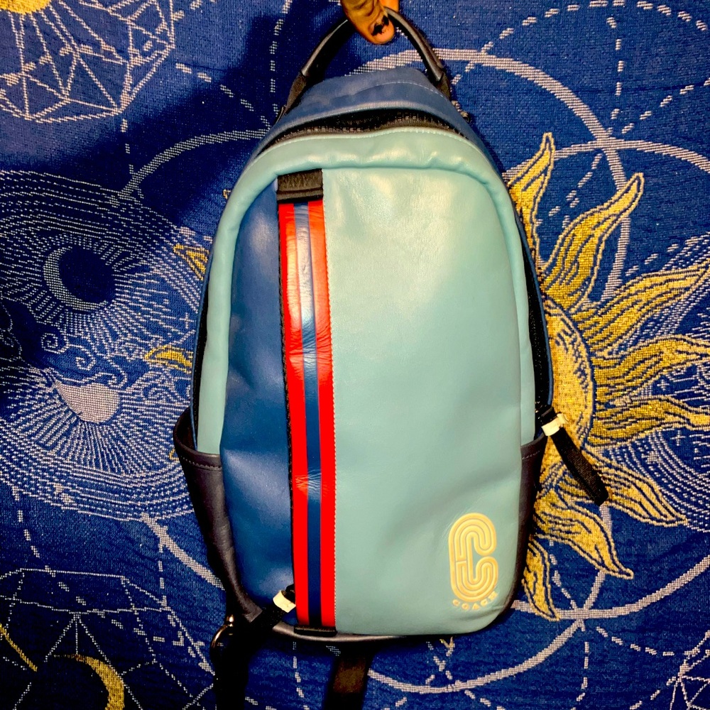 Coach edge pack unisex large capacity leather jewel blue good condition bag